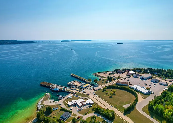 Cozy Apt < 1 Mi Near Lake Huron & Mackinac Island!